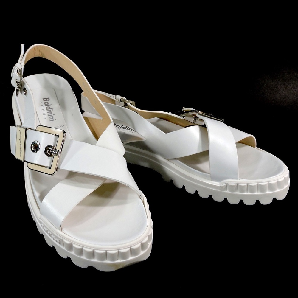 Baldinini 🇮🇹 White Leather Comfort Flats Sandals - Picture 7 of 7